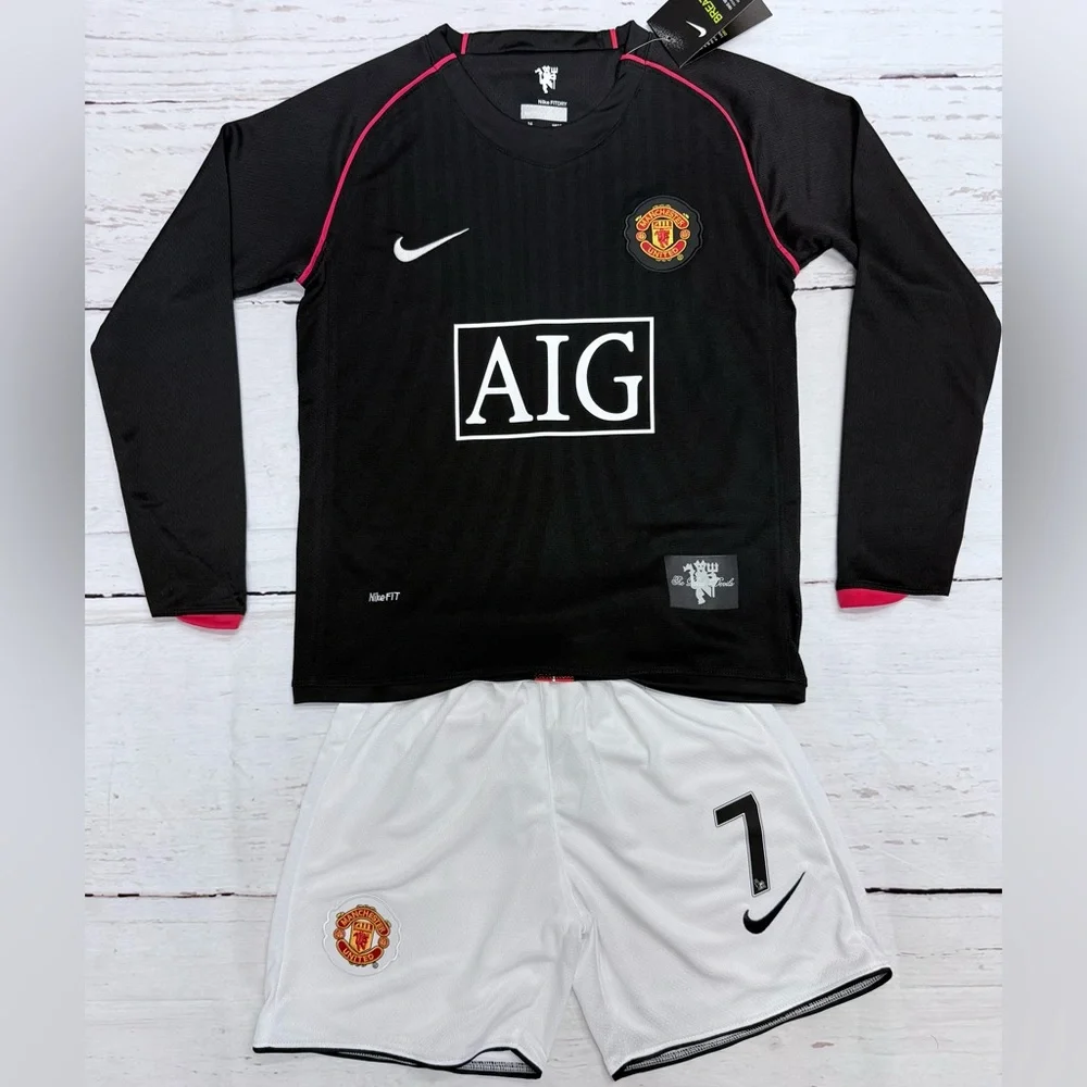 Kids Ronaldo Youth Retro Black Jersey Soccer Kits (Jersey + Shorts) LARGE (28) - Picture 1 of 7